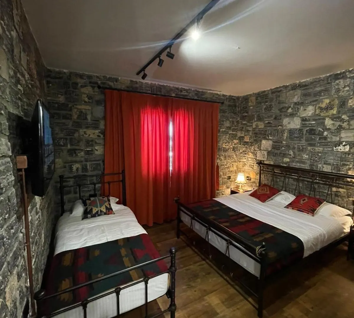 Πανσιόν Helga'S Guesthouse Lini