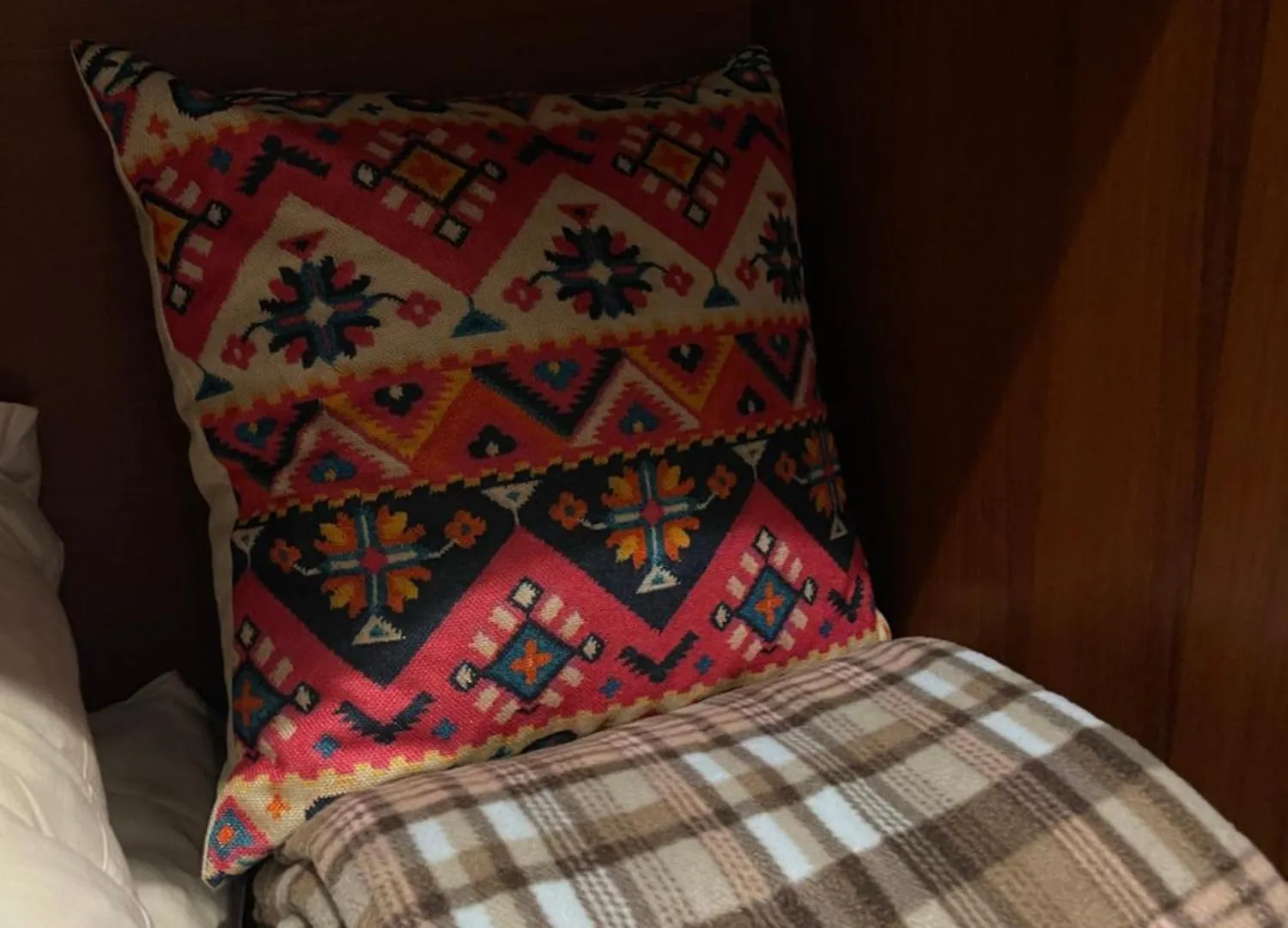 Helga'S Guesthouse Lini Αλβανία