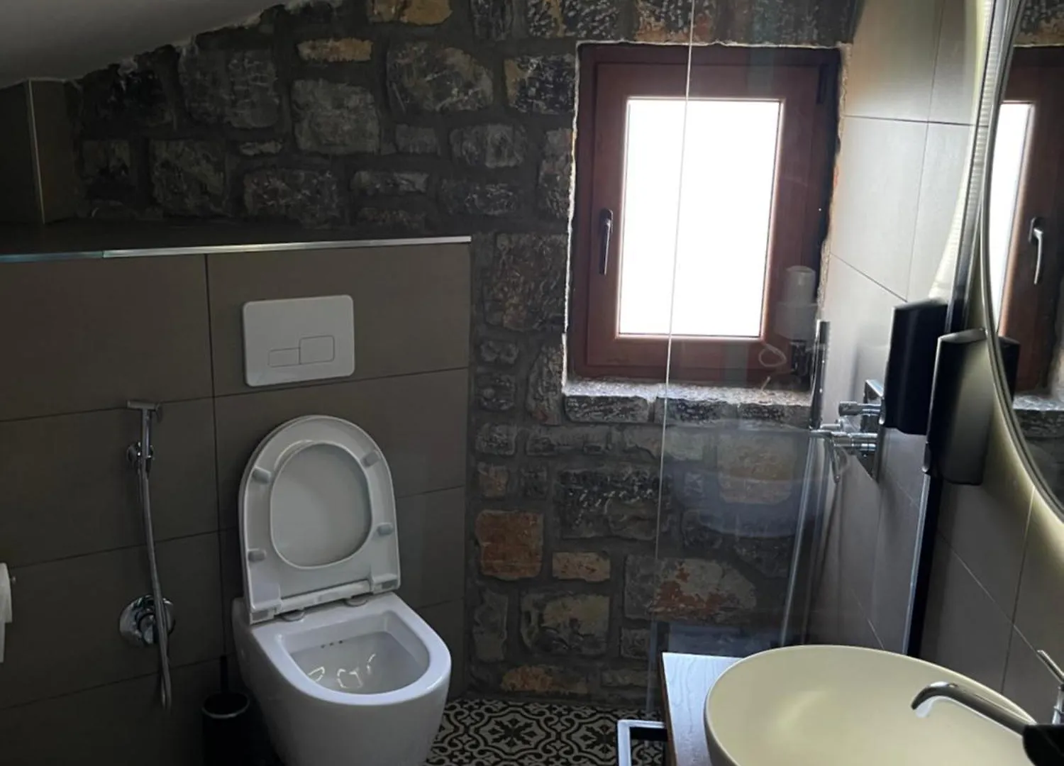 Helga'S Guesthouse Lini