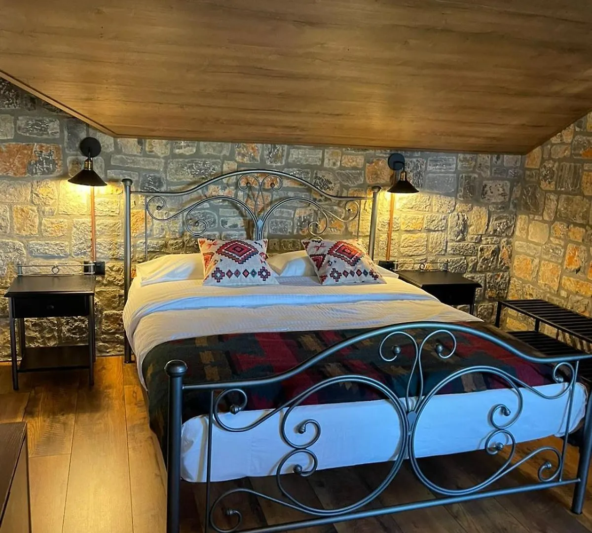 Helga'S Guesthouse Lini 0*,