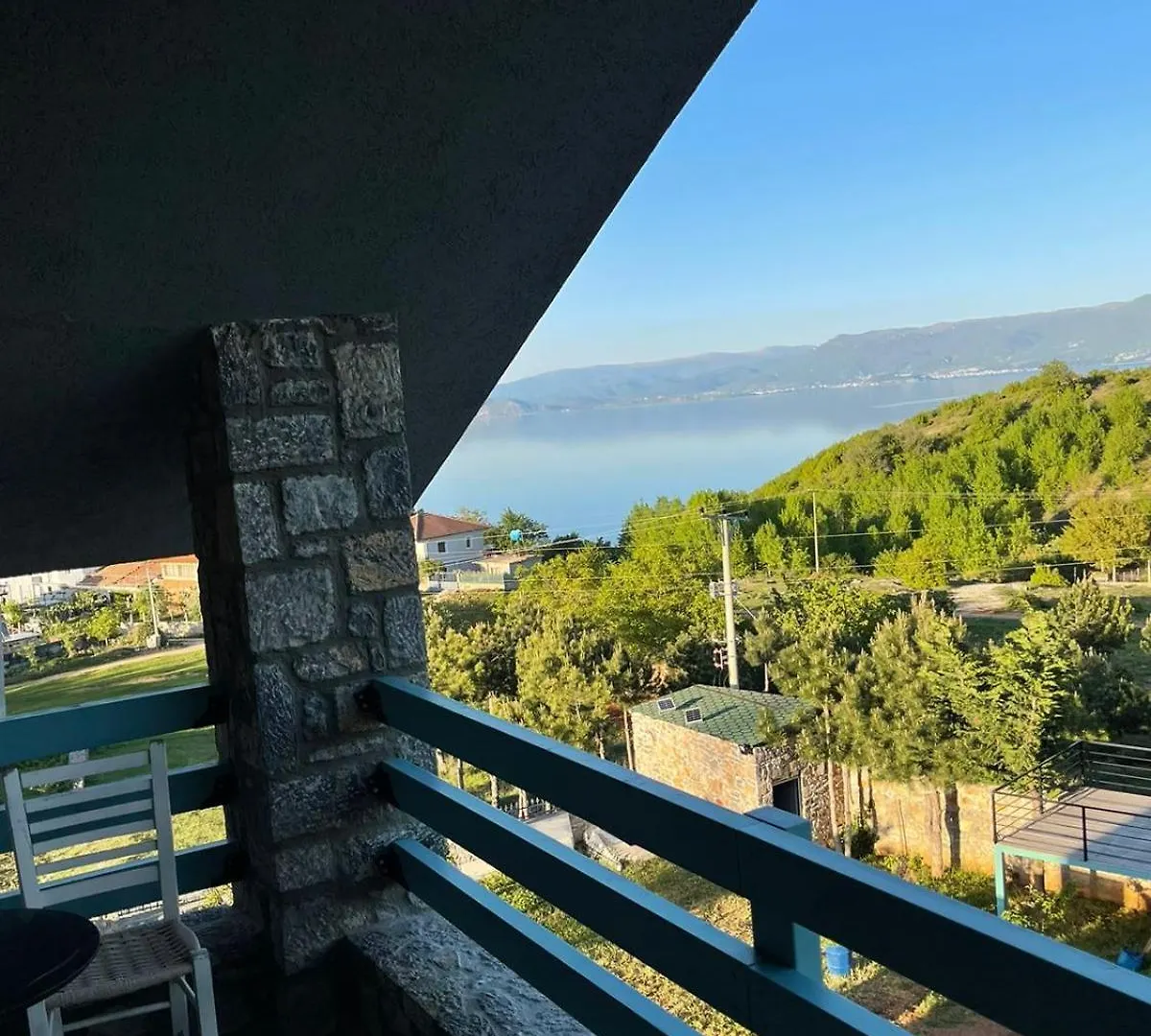 Gasthuis Helga'S Guesthouse Lini Albanië