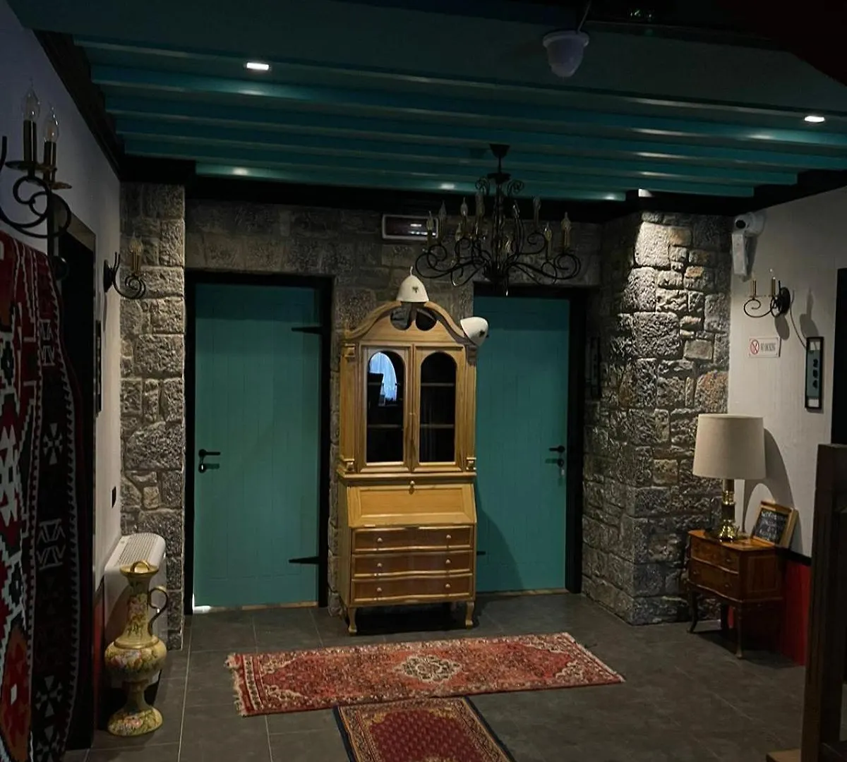 Helga'S Guesthouse Lini